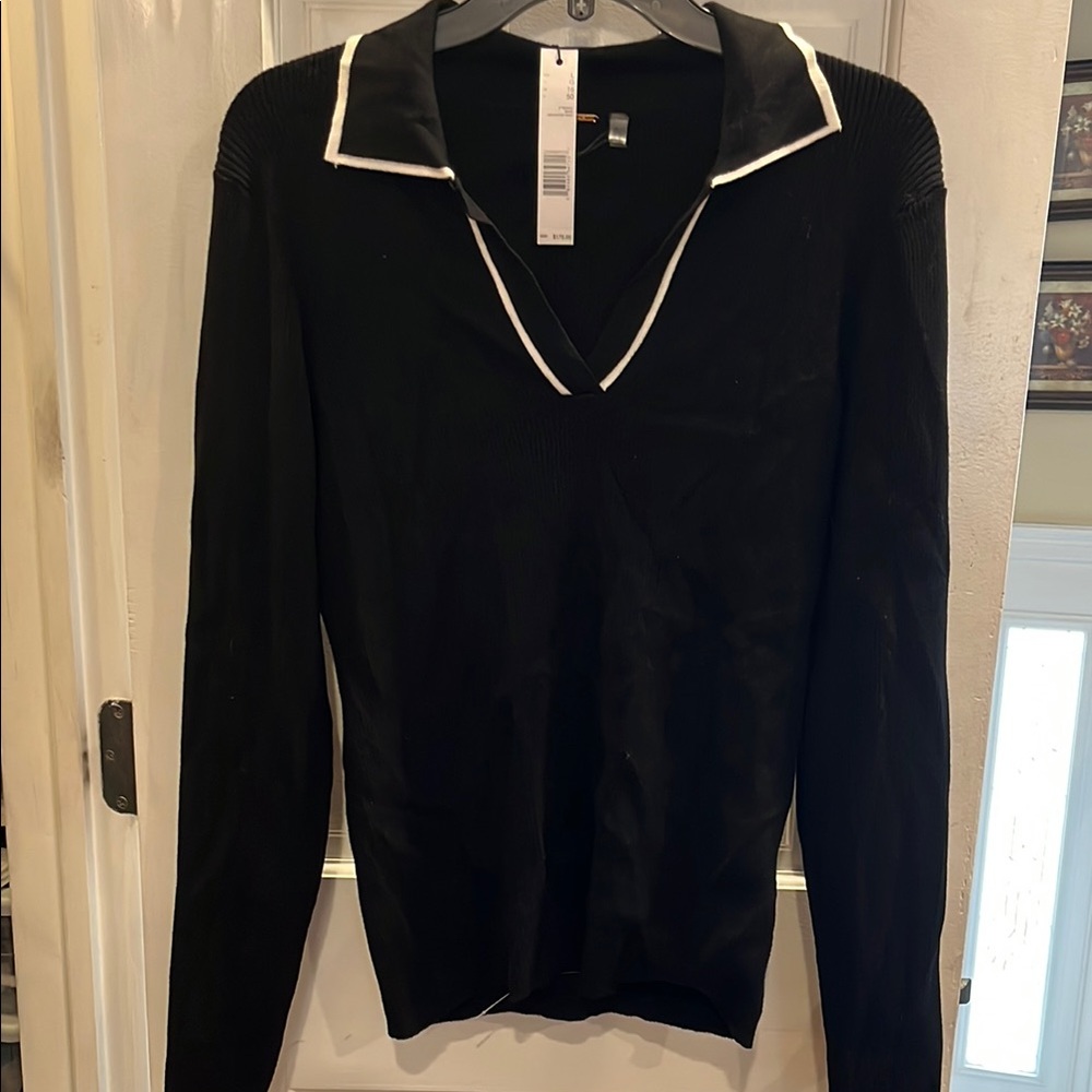 NWT! Elie Tahari Black Long Sleeve Top with White Trim. Size Medium